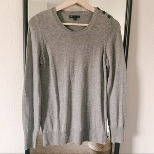 Gap sweater